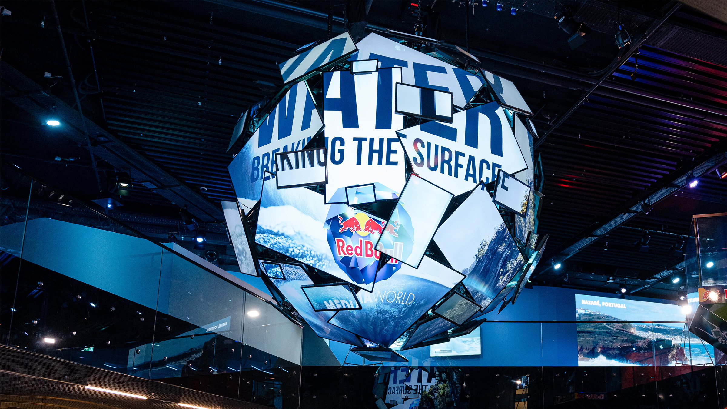 red-bull-mediaworld_szenographie_00