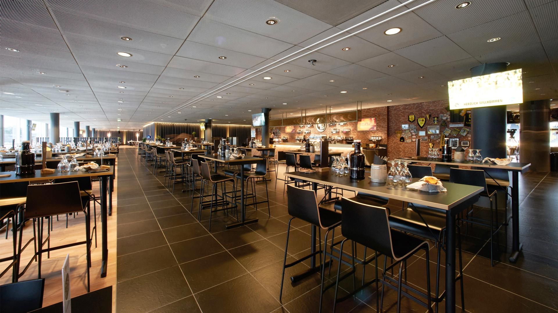 YB Champions Lounge Slider 04