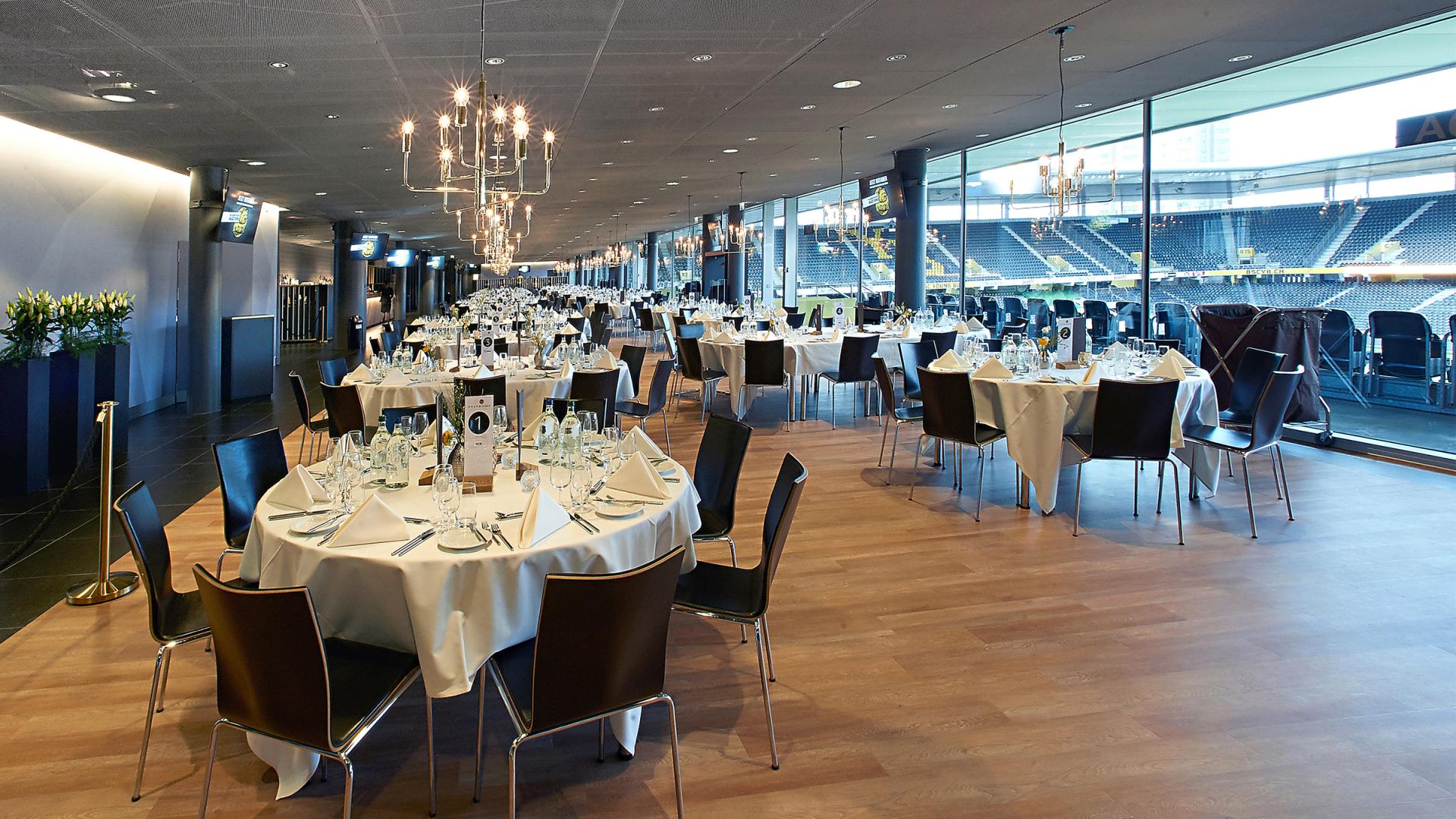 YB Champions Lounge Slider 05