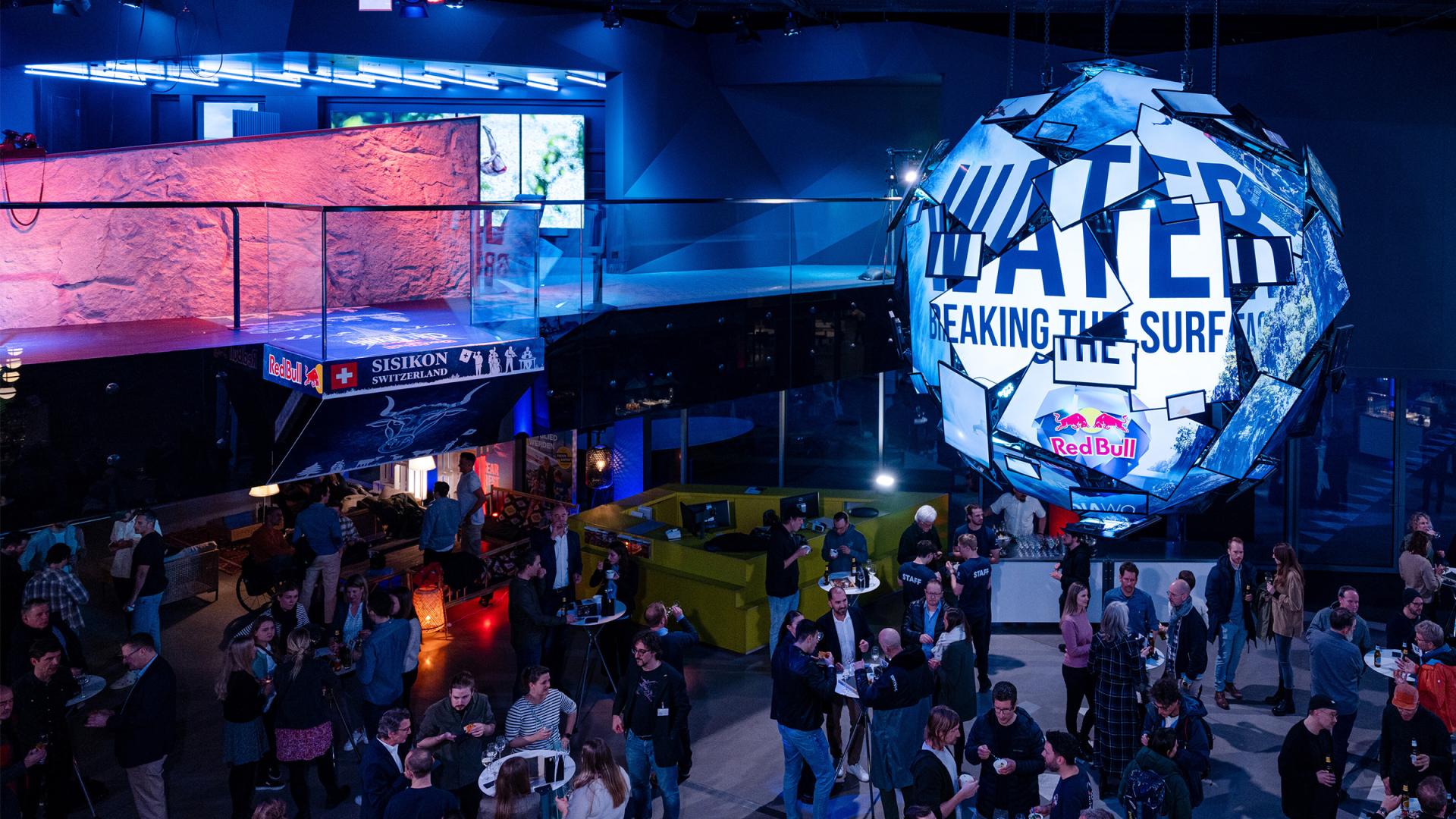 red-bull-mediaworld_szenographie_01