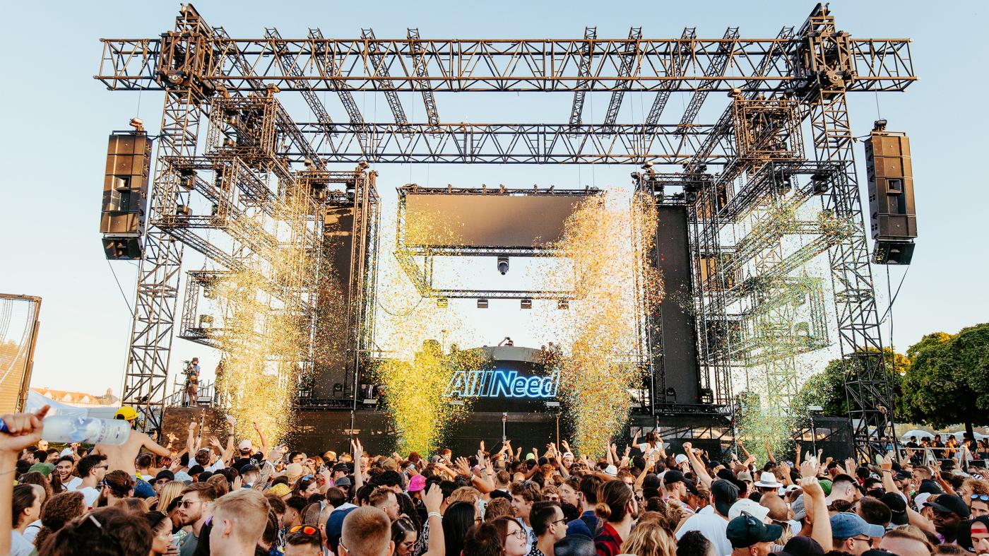 Street Parade Center Stage