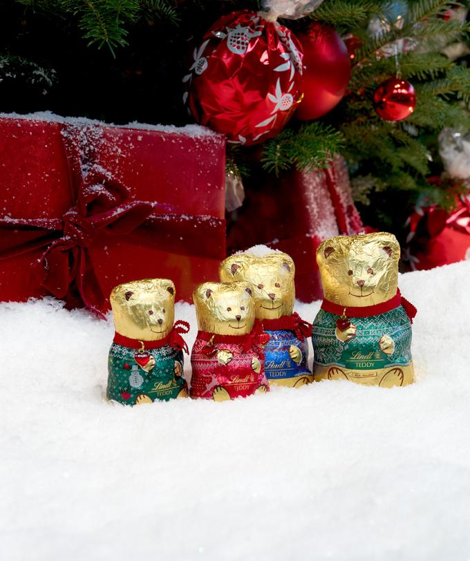 Christkindlimarkt im Zürcher Hauptbahnhof: elf Meter hoher Baum von Lindt und Sprüngli